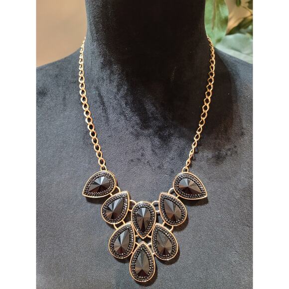 Charming Charlie Women's Statement Black Teardrop Bib Necklace - Picture 1 of 9